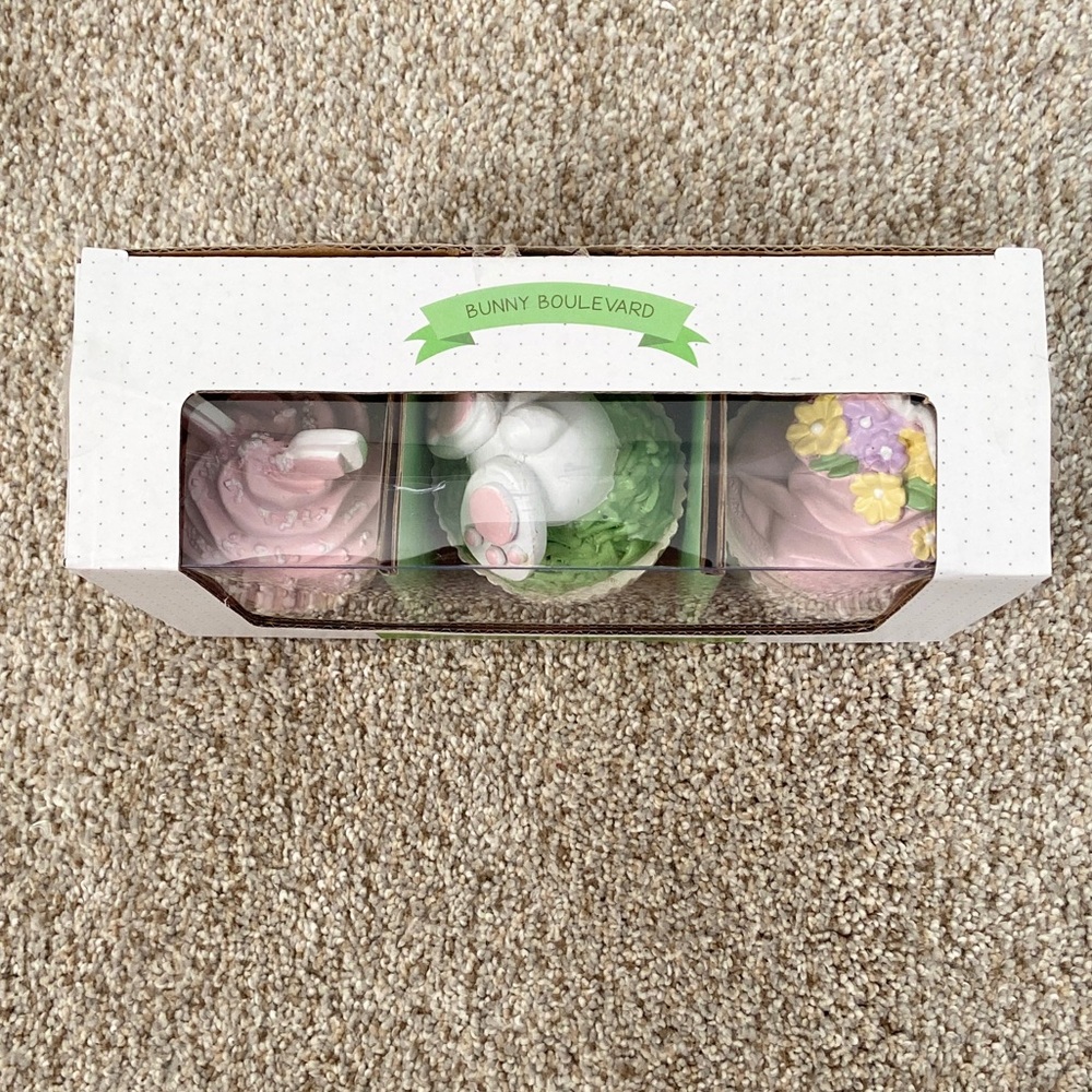 NWT Bunny Boulevard Easter Faux Cupcakes Set of 3 - Picture 10 of 13